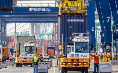 22,000 dockworkers become threats to supply chain